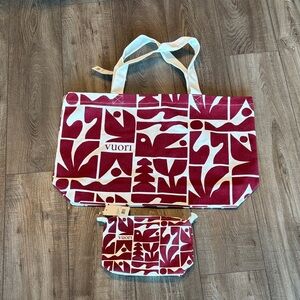 NWT Vuori Holiday Burgundy and White Tote Bag Set